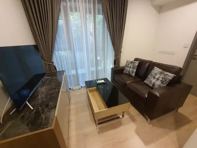 Taka Haus Ekamai 12