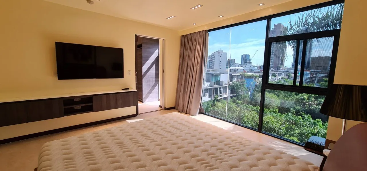 Penthouse Condominium — photo 11