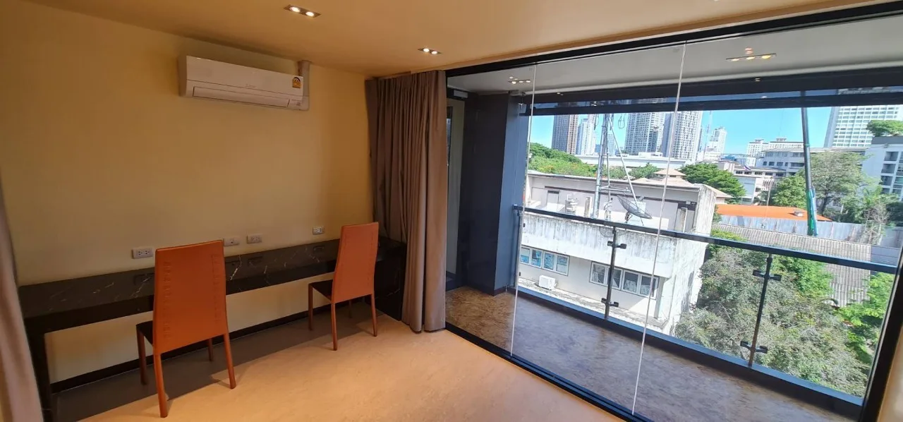 Penthouse Condominium — photo 13
