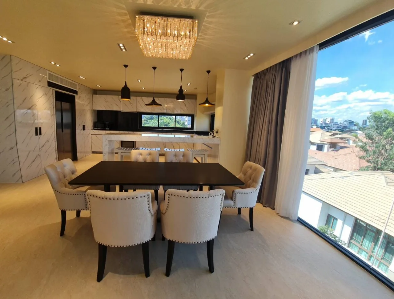 Penthouse Condominium — photo 6