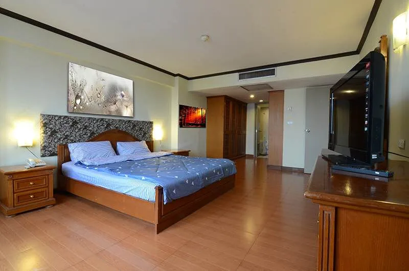 Omni Tower Sukhumvit Nana — photo 5