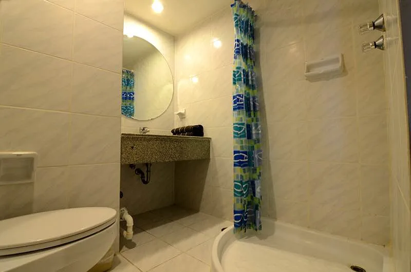 Omni Tower Sukhumvit Nana — photo 10