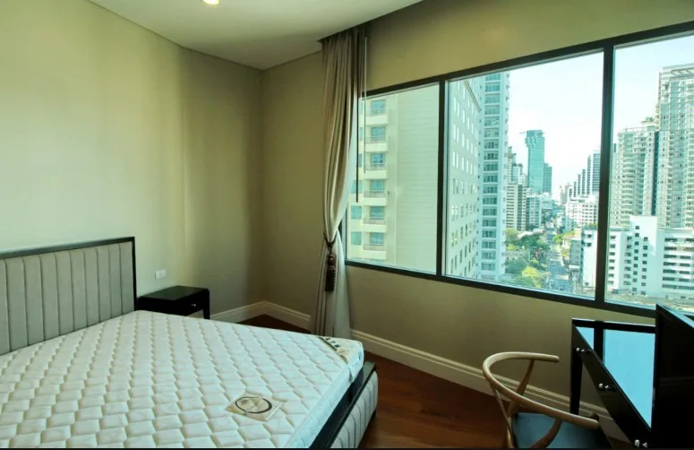 Bright Sukhumvit 24 — photo 7