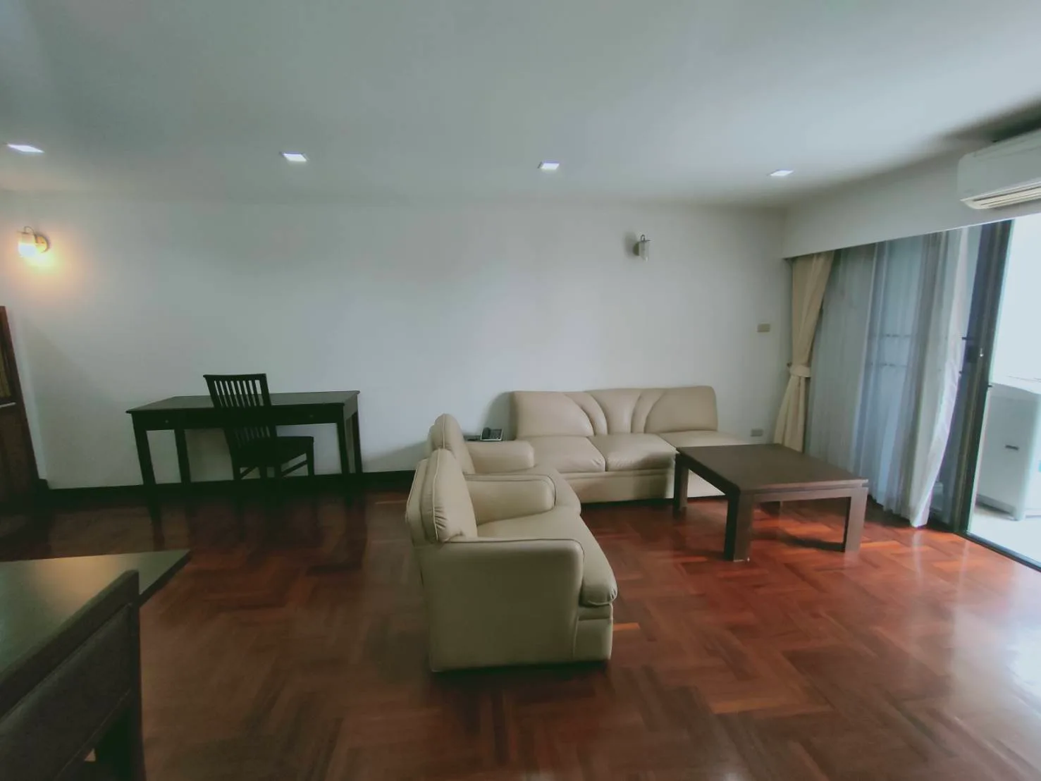 Acadamia Grand Tower — photo 1