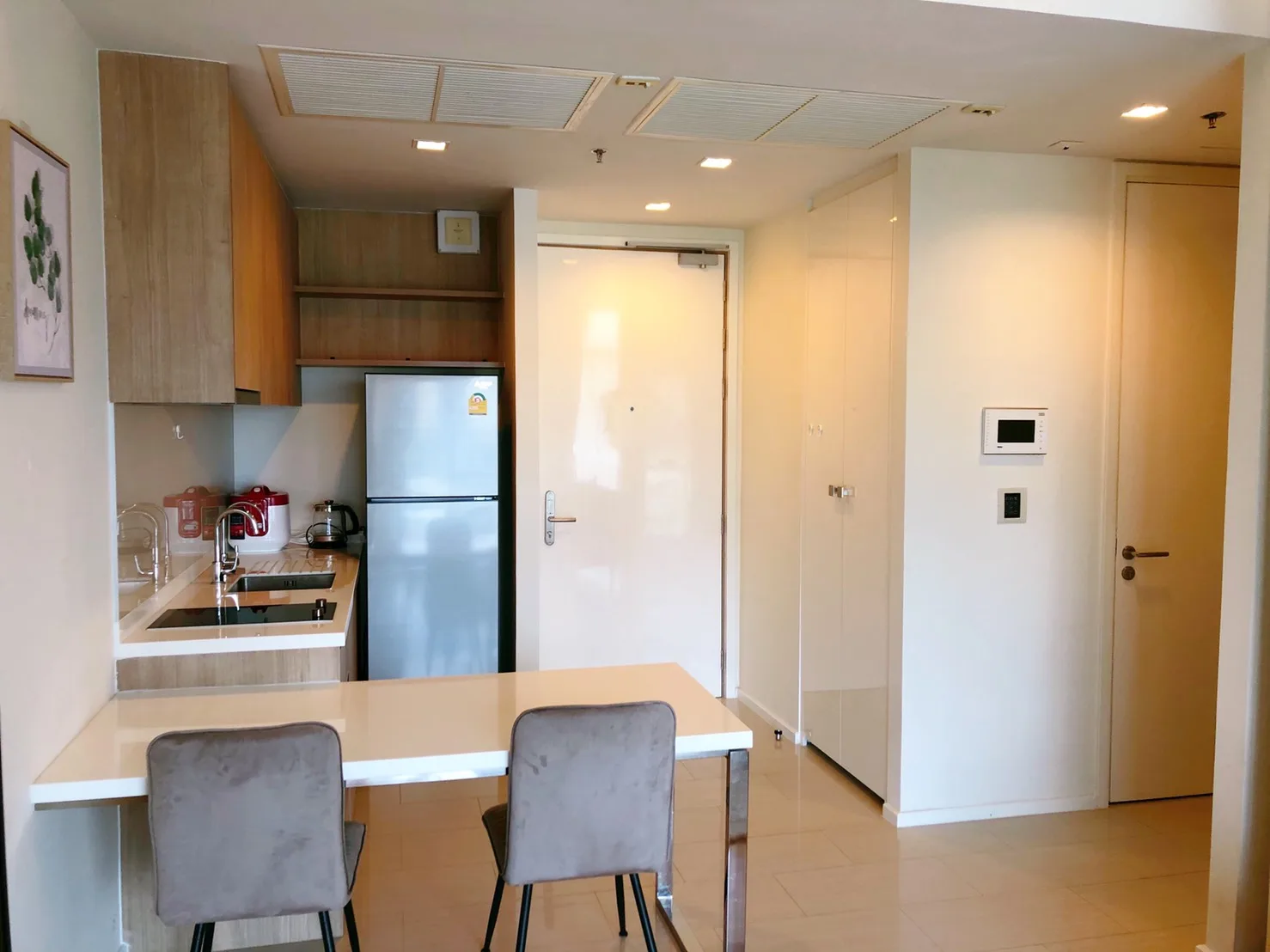 Circle Living Prototype — photo 2