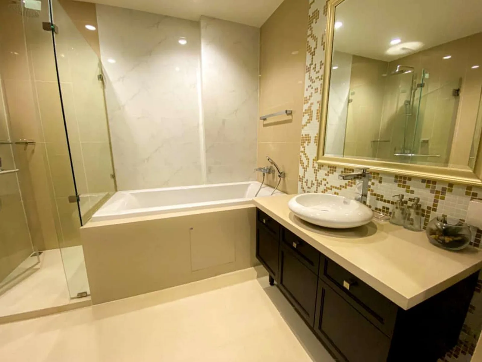 Leticia Rama 9 — photo 10