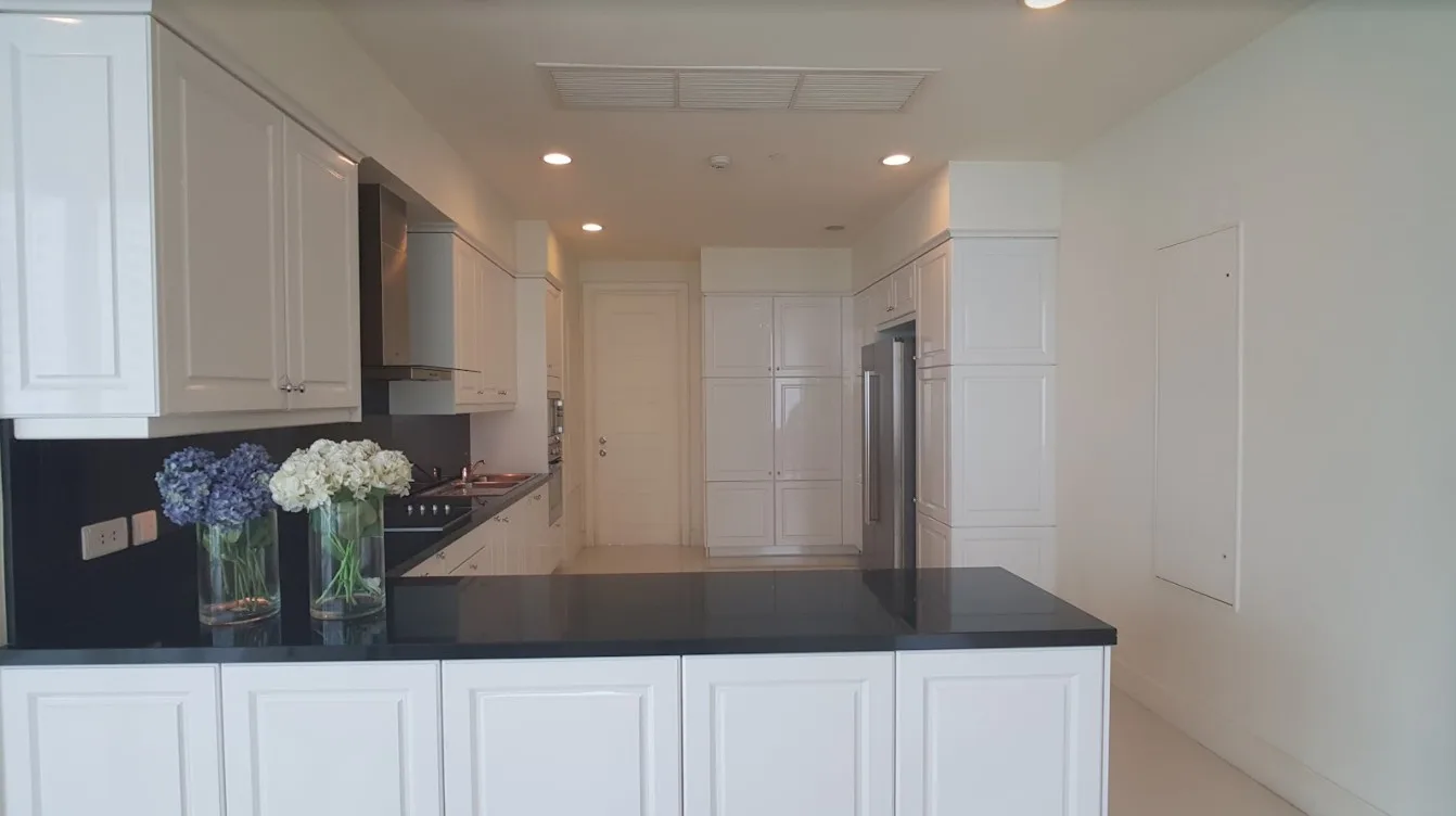 Royce Private Residences — photo 5