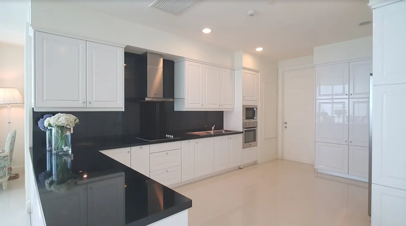Royce Private Residences — photo 6