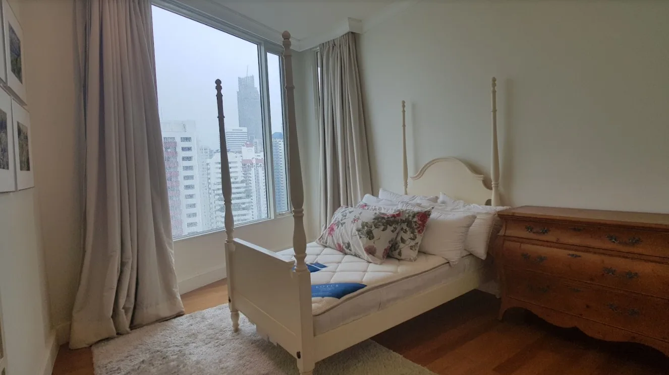 Royce Private Residences — photo 10