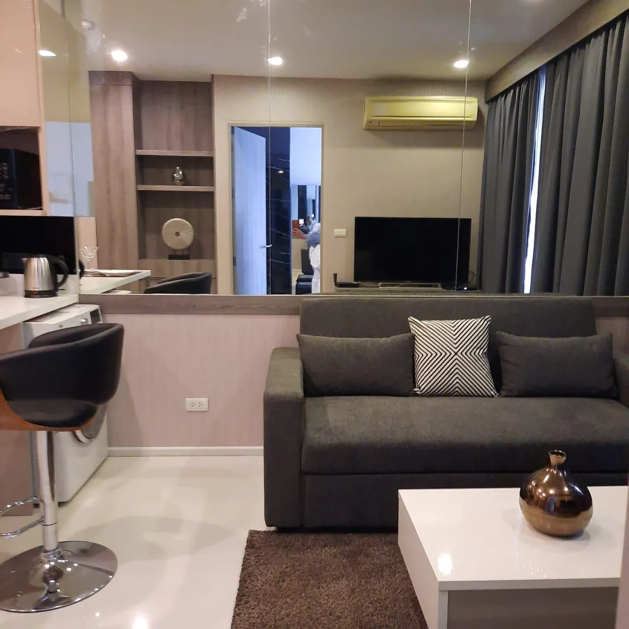 Trapezo Sukhumvit 16 — photo 2