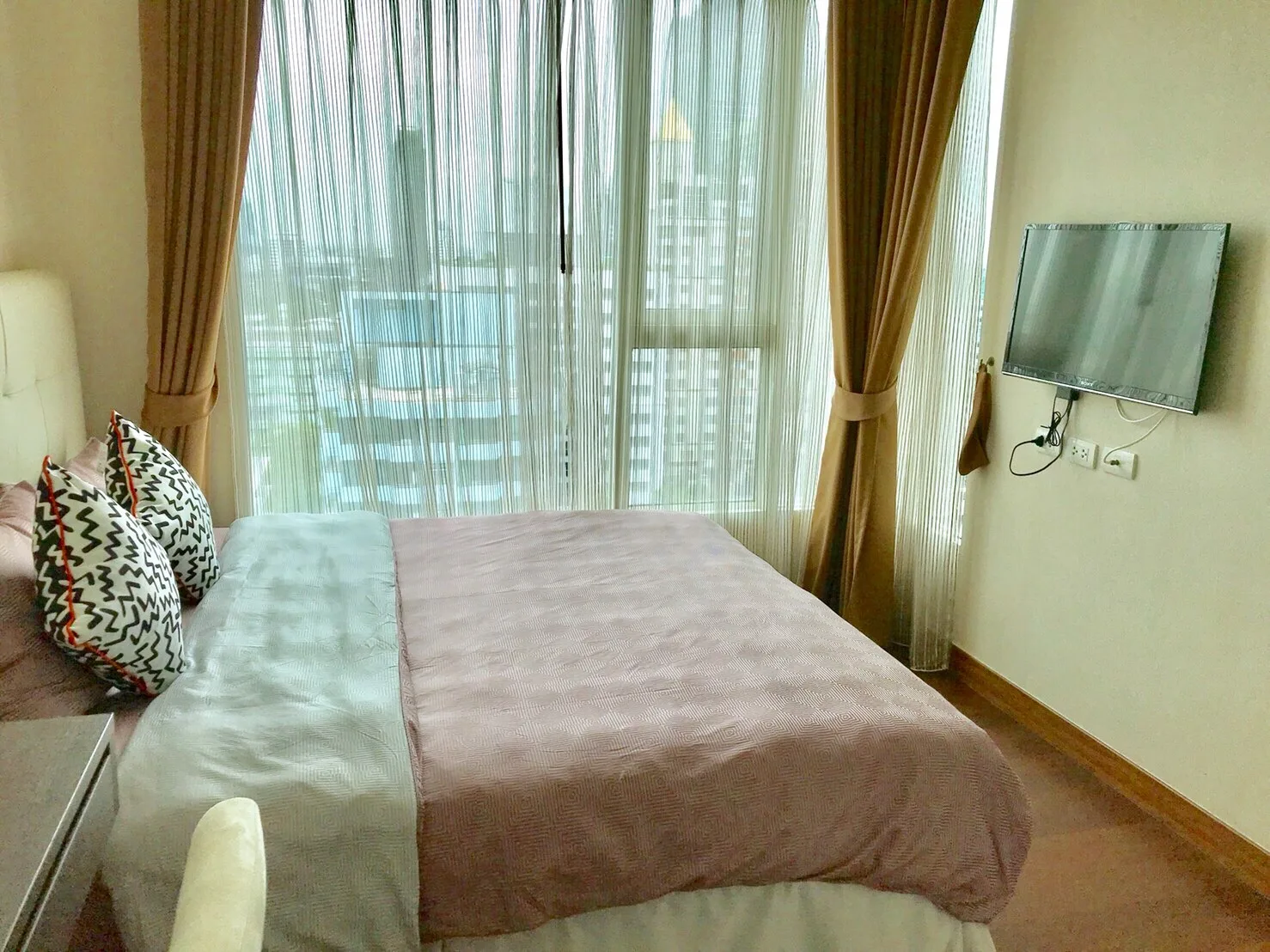 Ivy Thonglor — photo 4