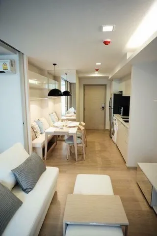 LIV@49 — photo 4