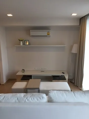 LIV@49 — photo 8