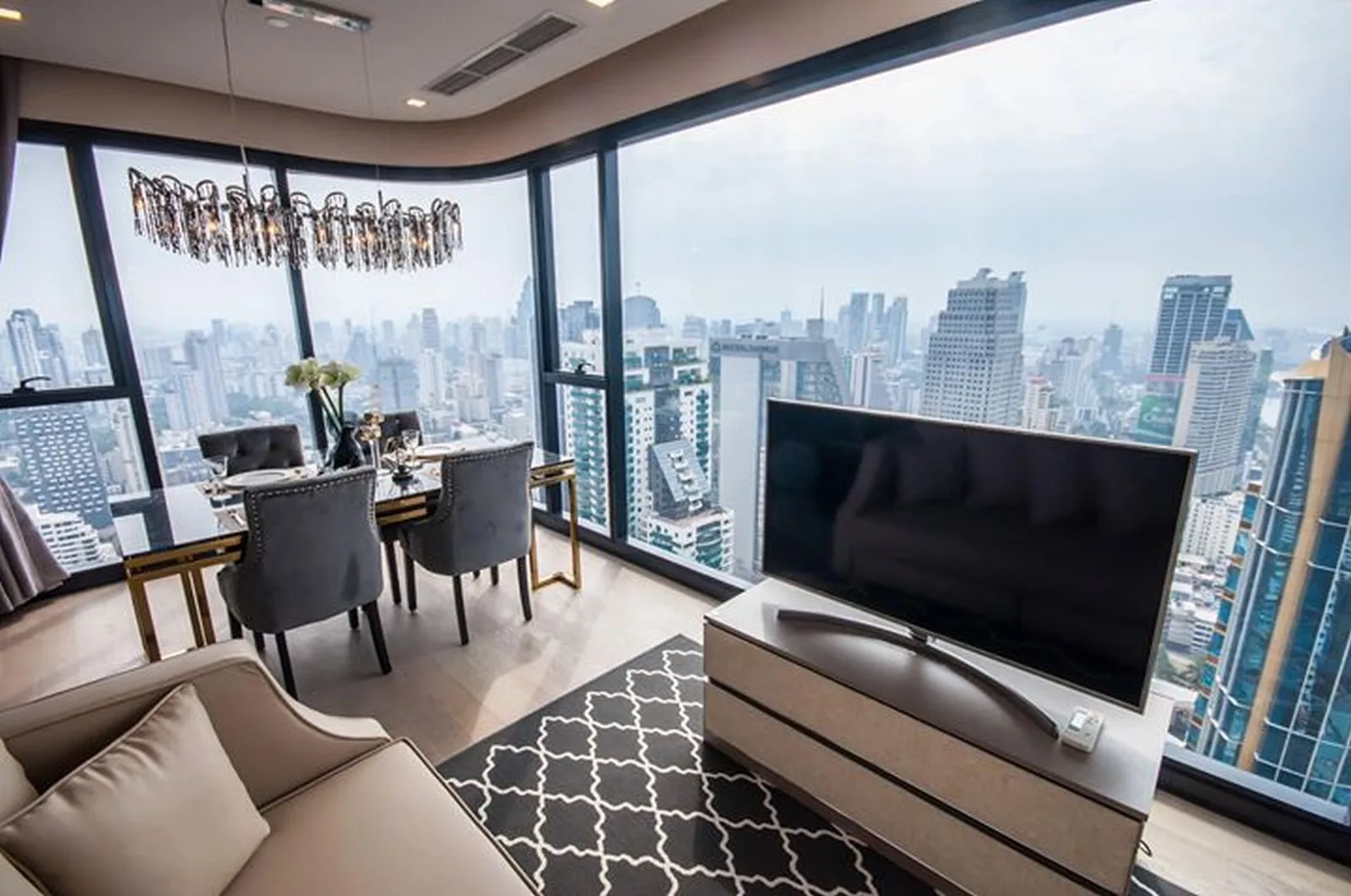 Ashton Asoke — photo 6