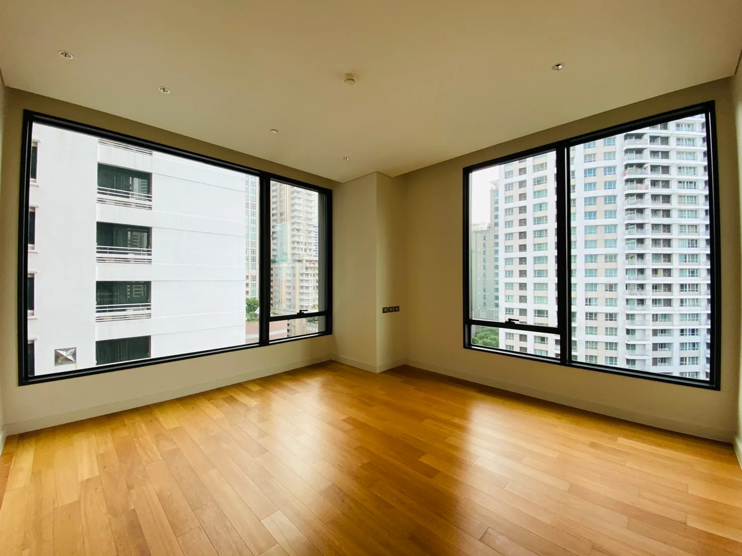 Sindhorn Residence — photo 5