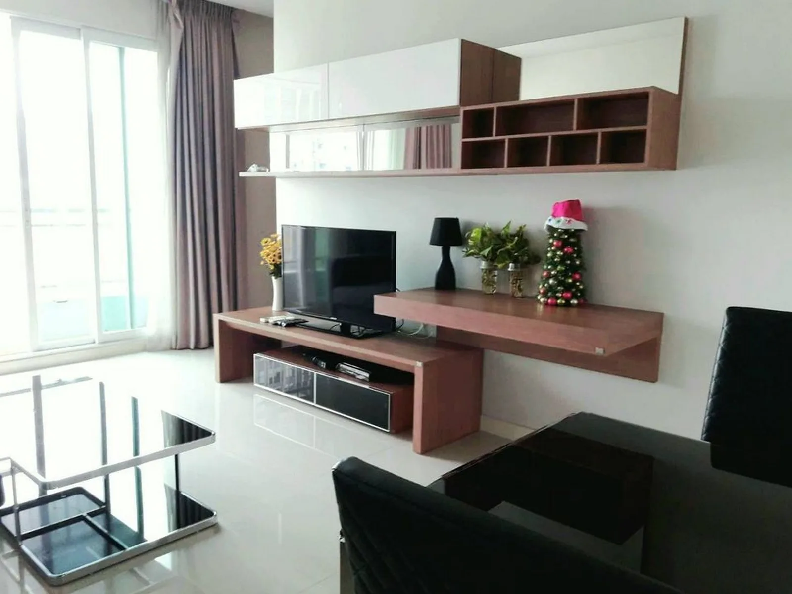 Circle Condominium — photo 2