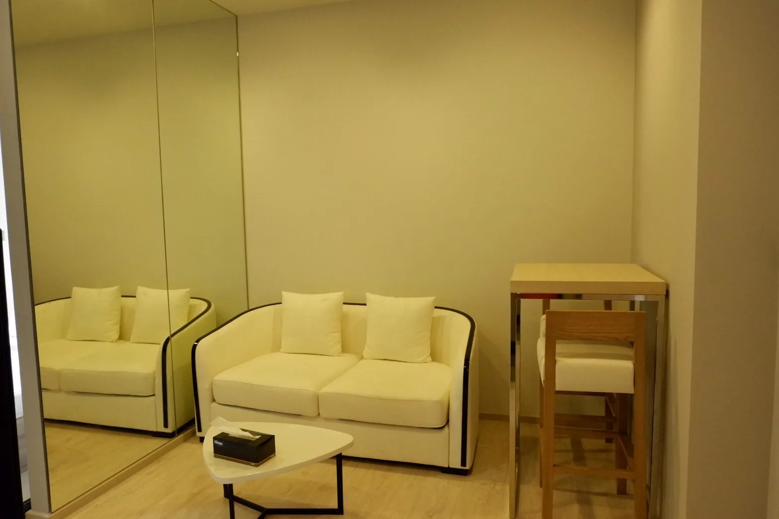 M Thonglor 10 — photo 2