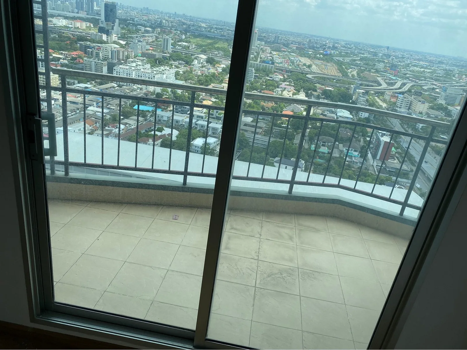 Supalai Park Ekkamai - Thonglor — photo 8