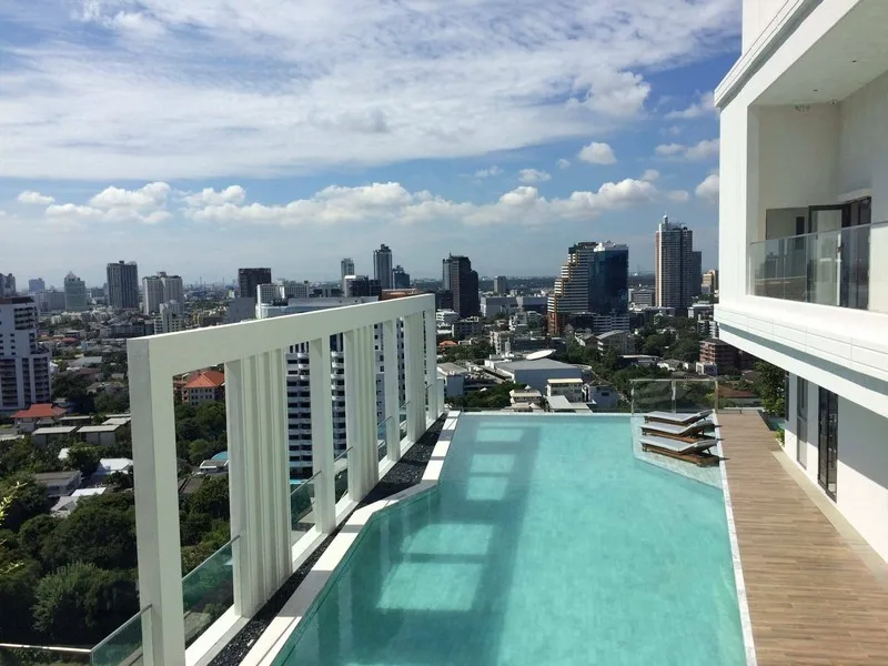 M Thonglor 10 — photo 8
