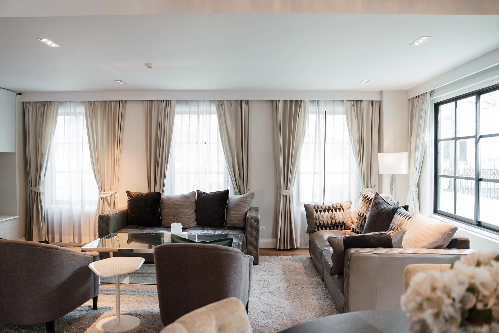 Penthouse Condominium — photo 8