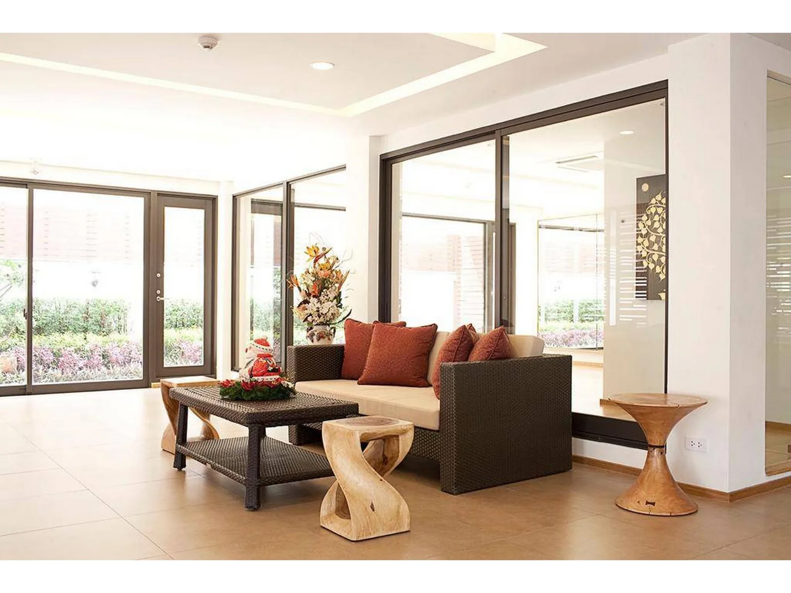 Casa Langsuan — photo 1