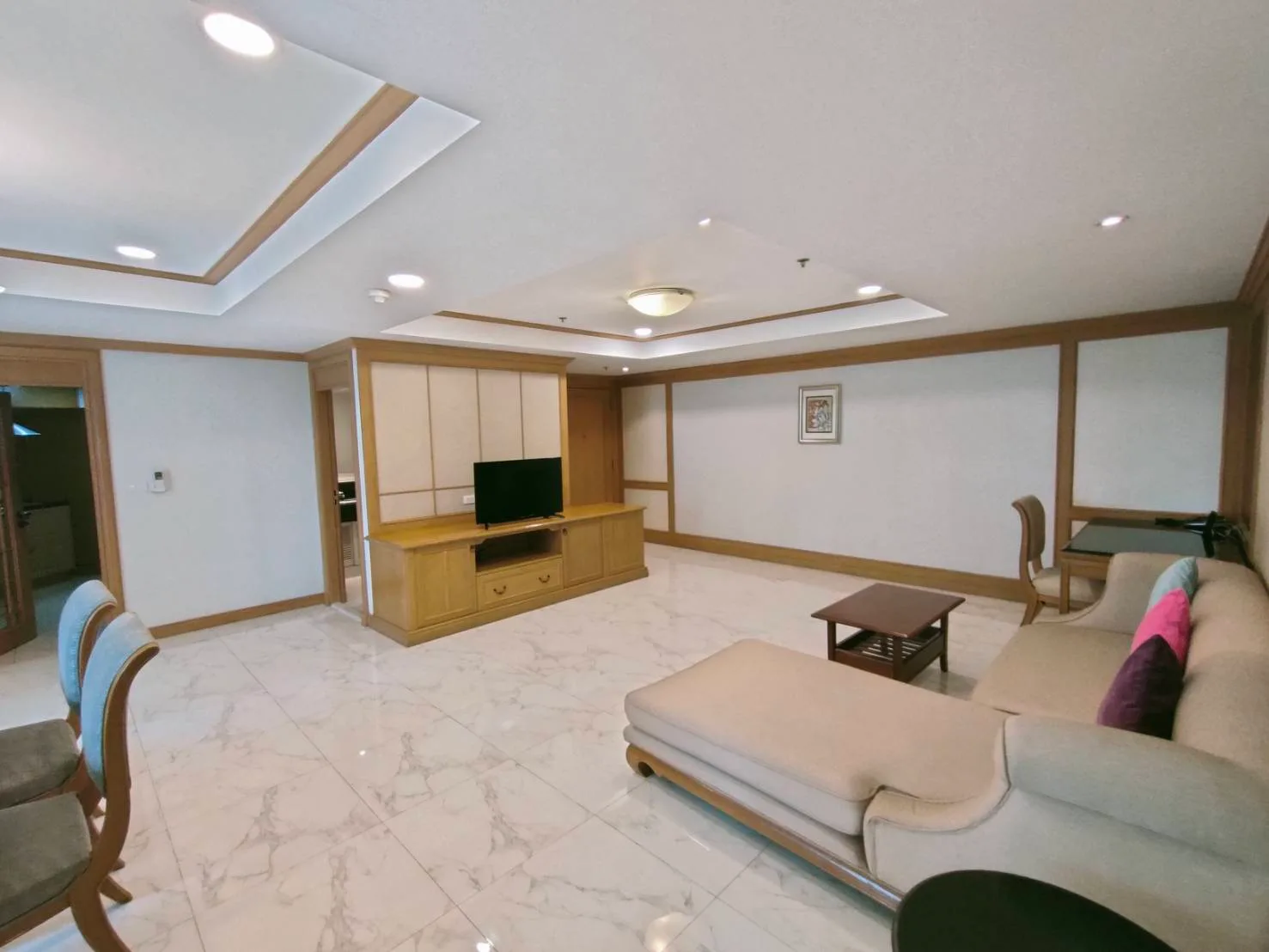 Empire Sawasdee — photo 2