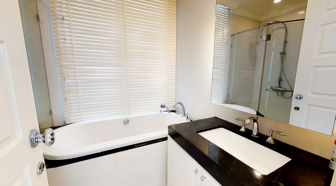 Royce Private Residences — photo 8
