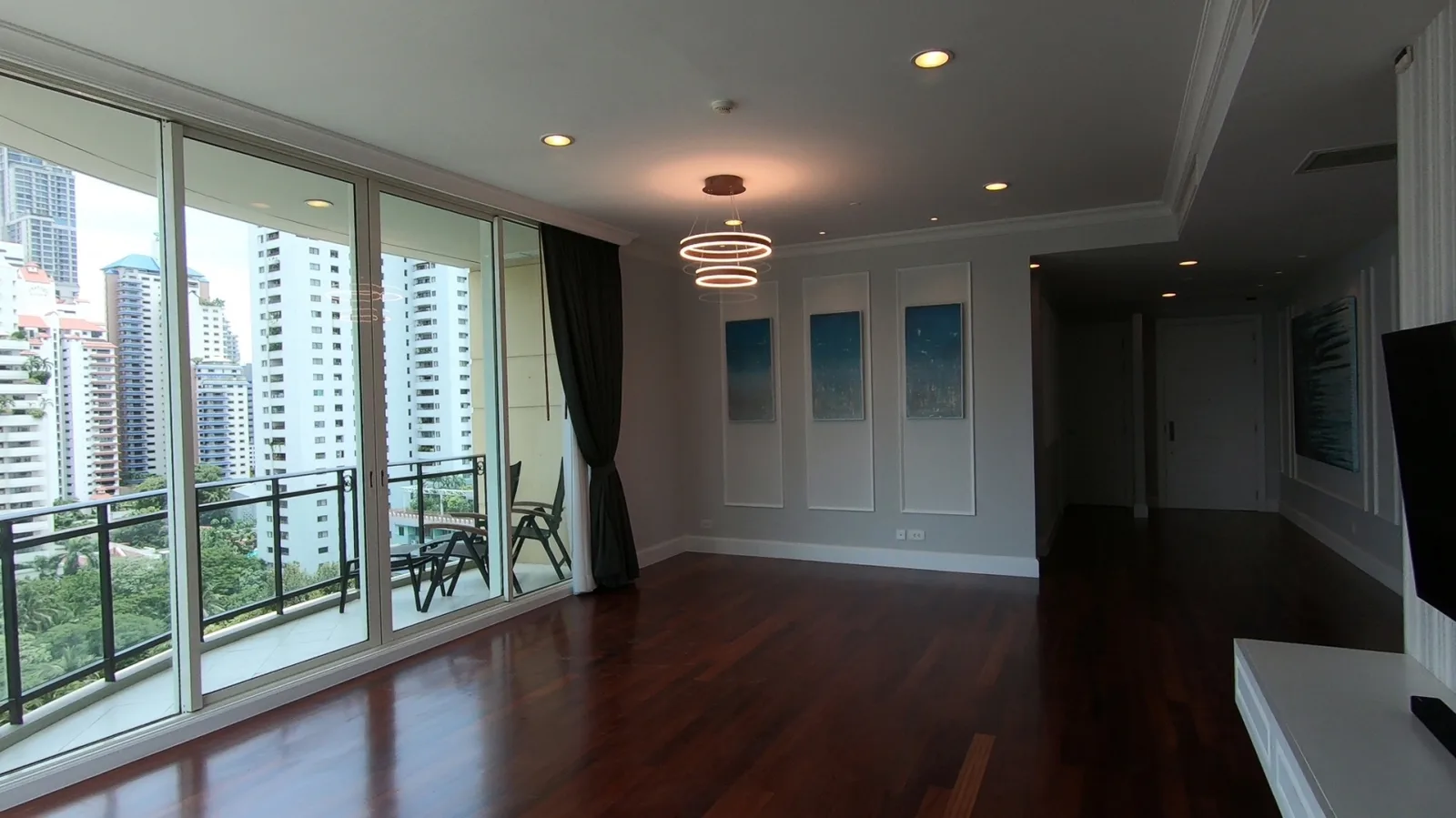 Royce Private Residences — photo 5