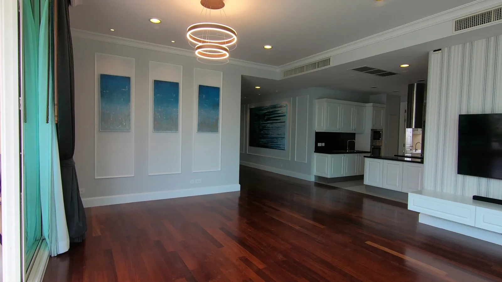Royce Private Residences — photo 6