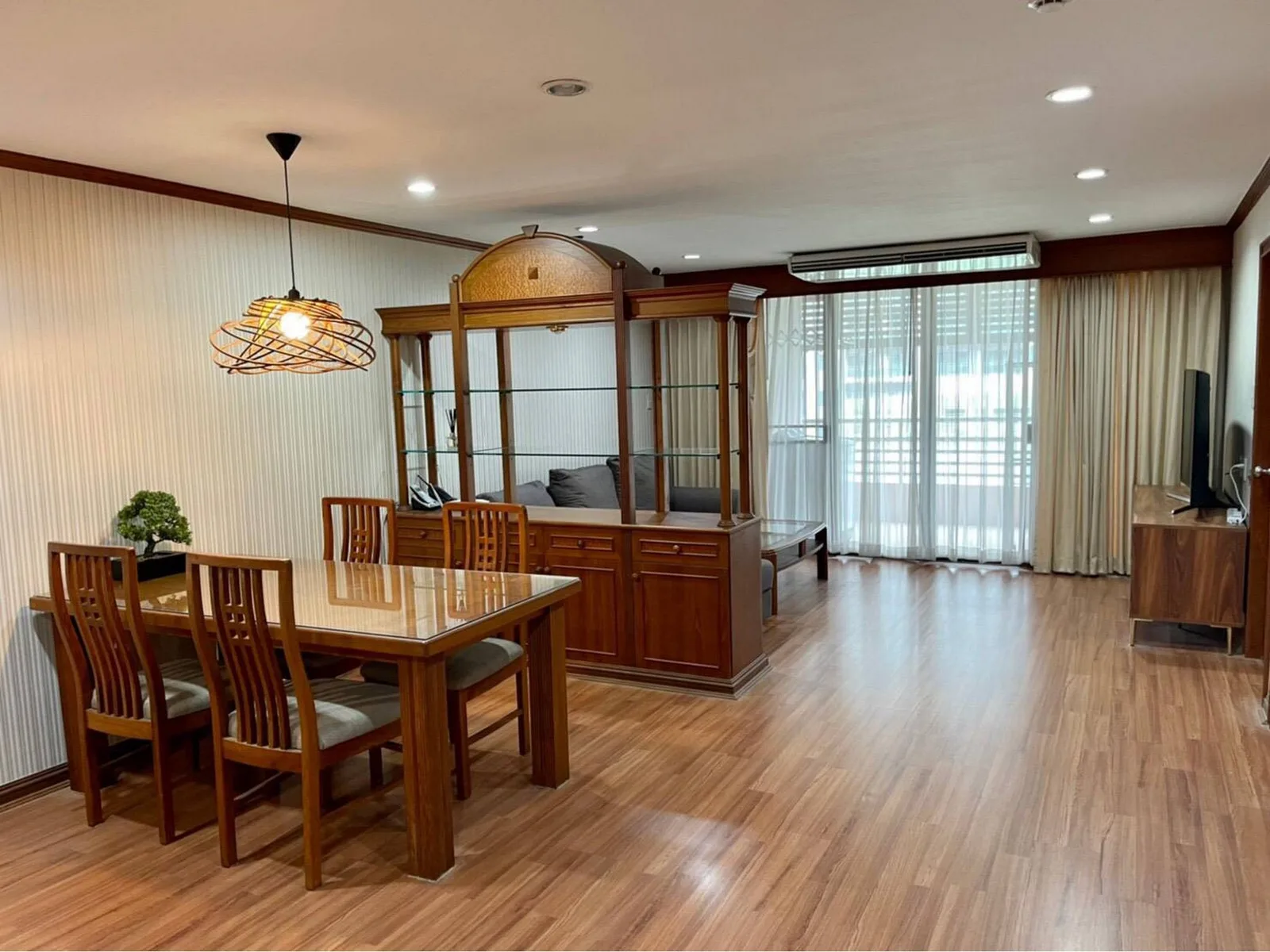Acadamia Grand Tower — photo 2