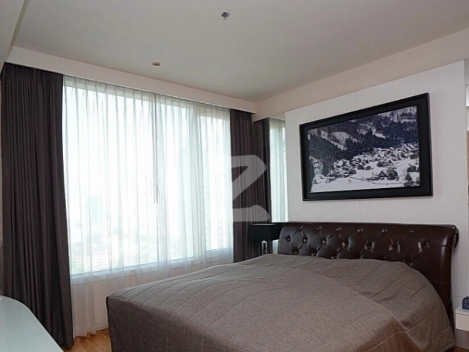 The Empire Place — photo 2