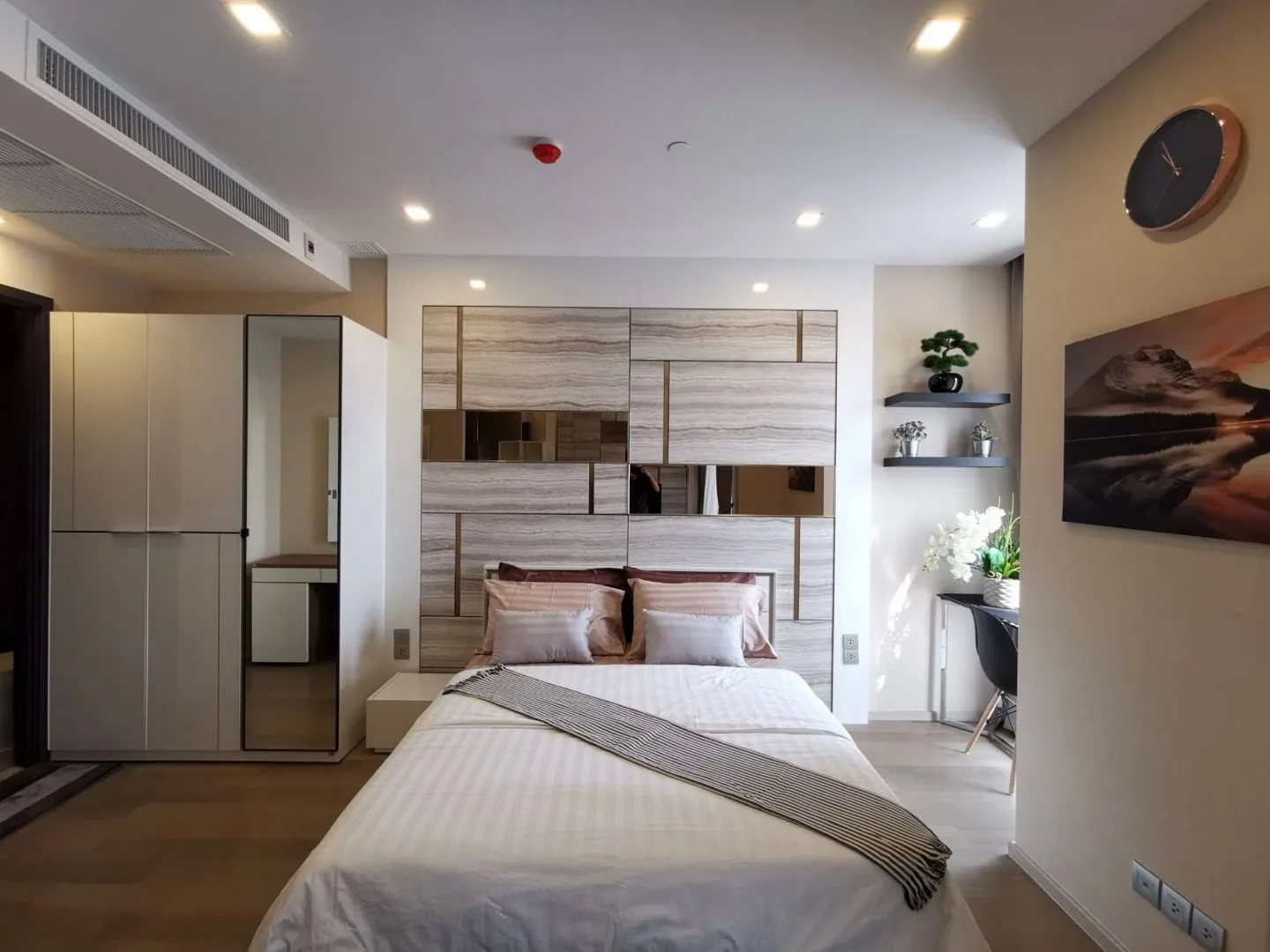 Ashton Asoke — photo 2