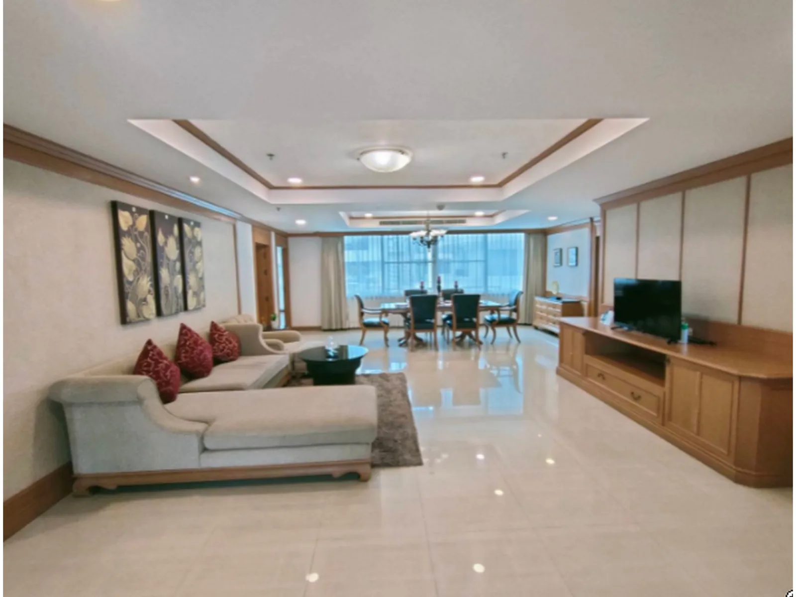 Empire Sawasdee — photo 1