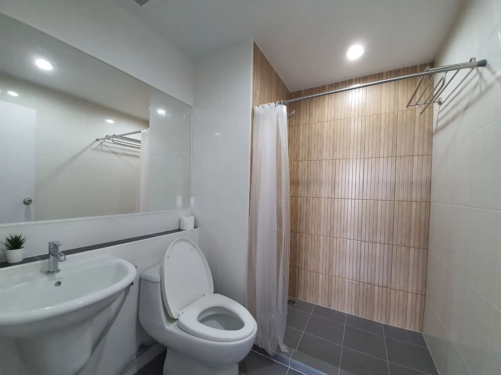 Hi Sutthisan Condo — photo 10