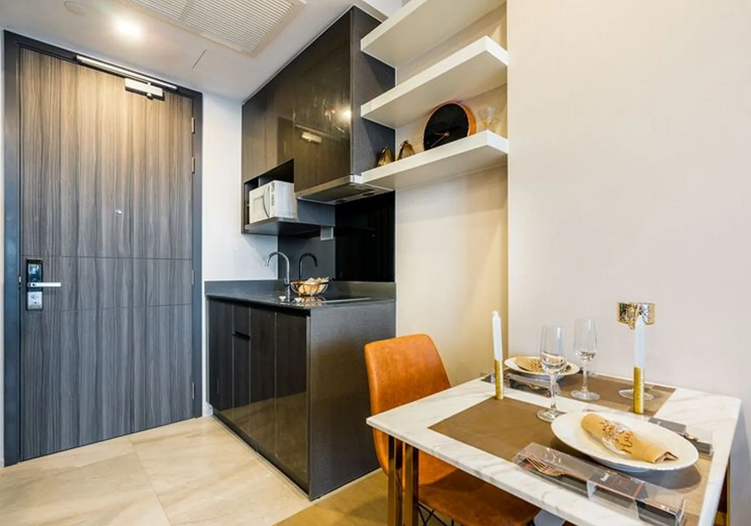Ashton Asoke — photo 2