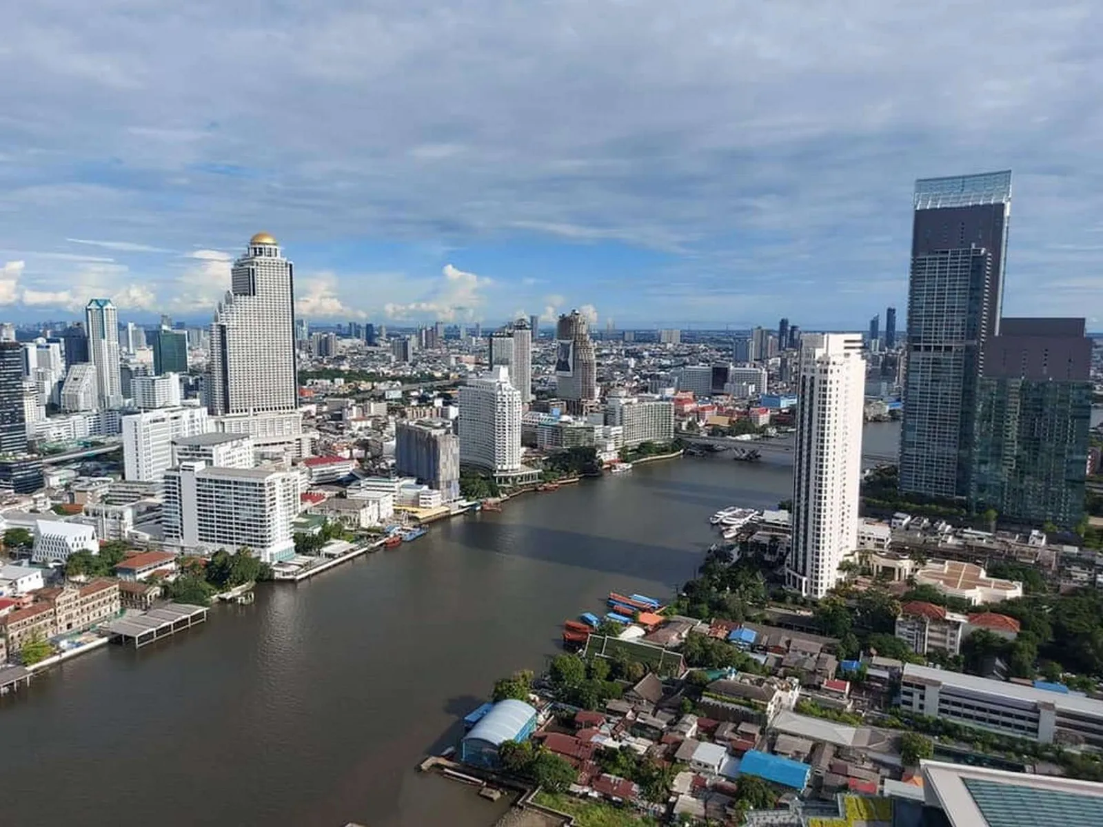 Magnolias Waterfront Residences — photo 7