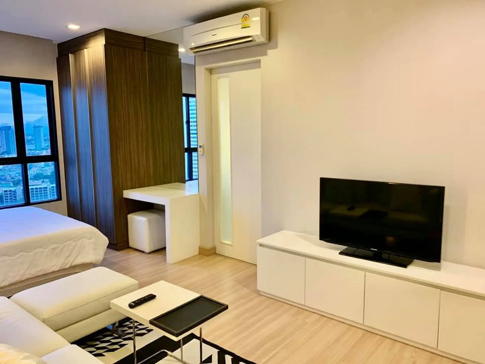 Urbano Absolute Sathon - Taksin — photo 2