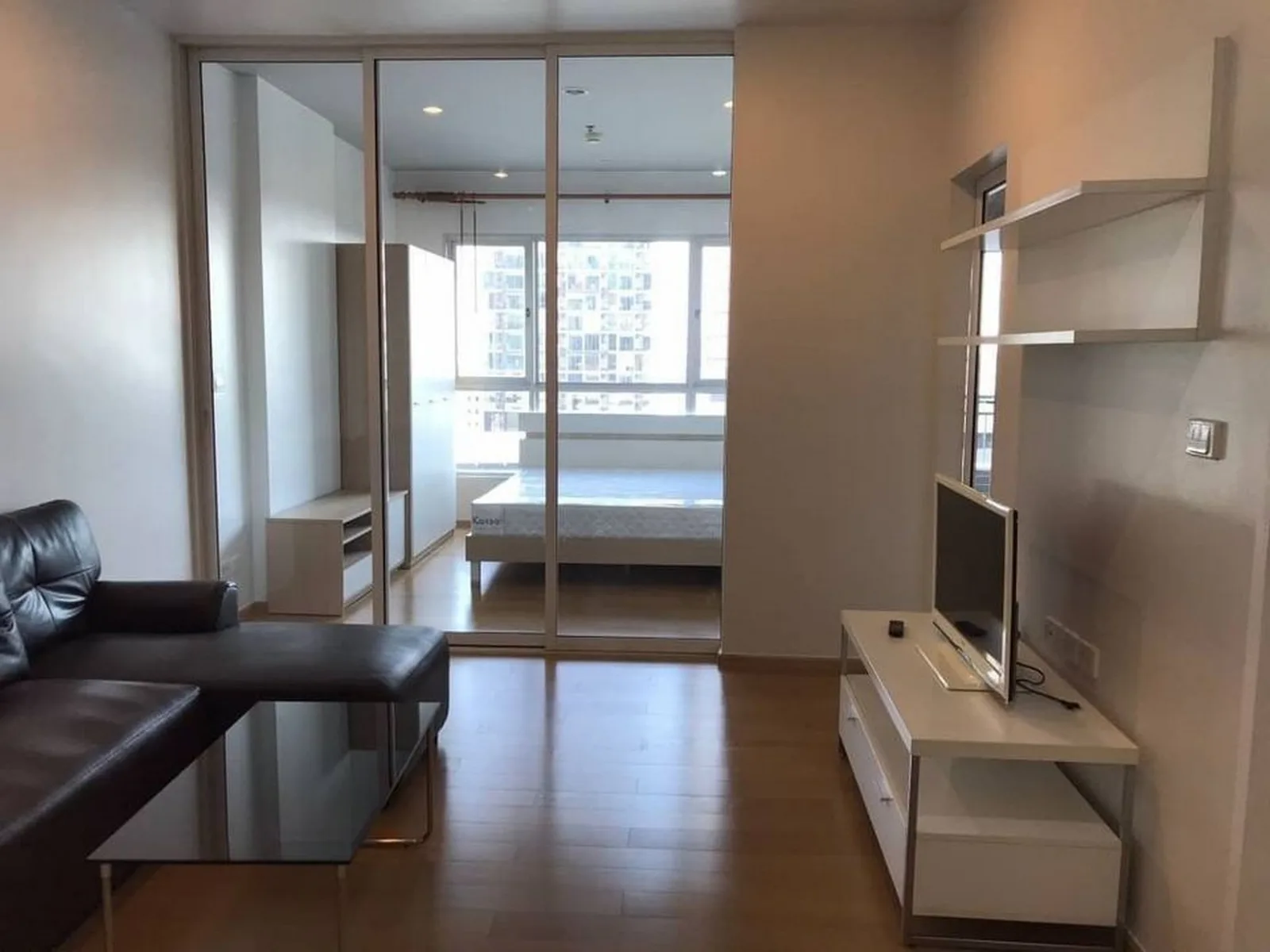 Hive Sathorn — photo 3