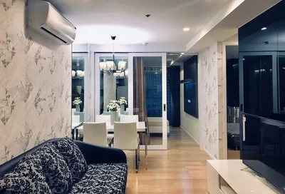15 Sukhumvit Residences