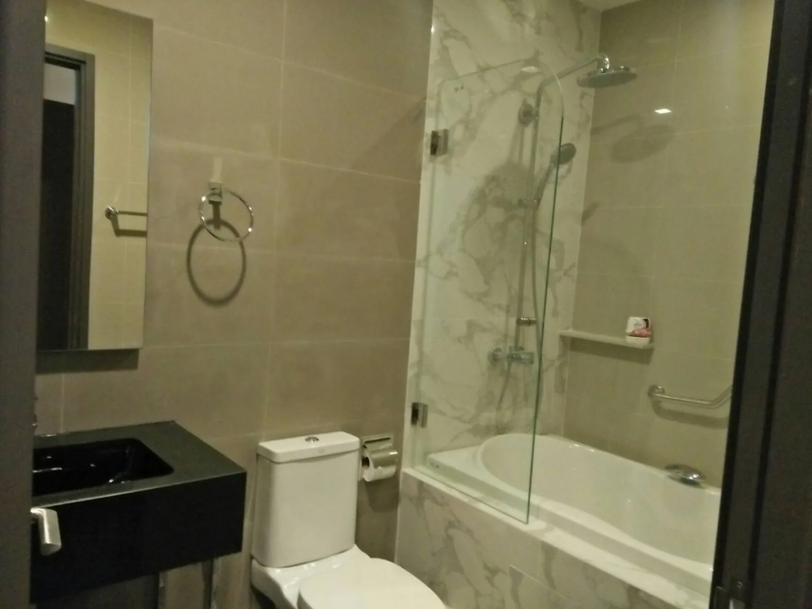 Edge Sukhumvit 23 — photo 5