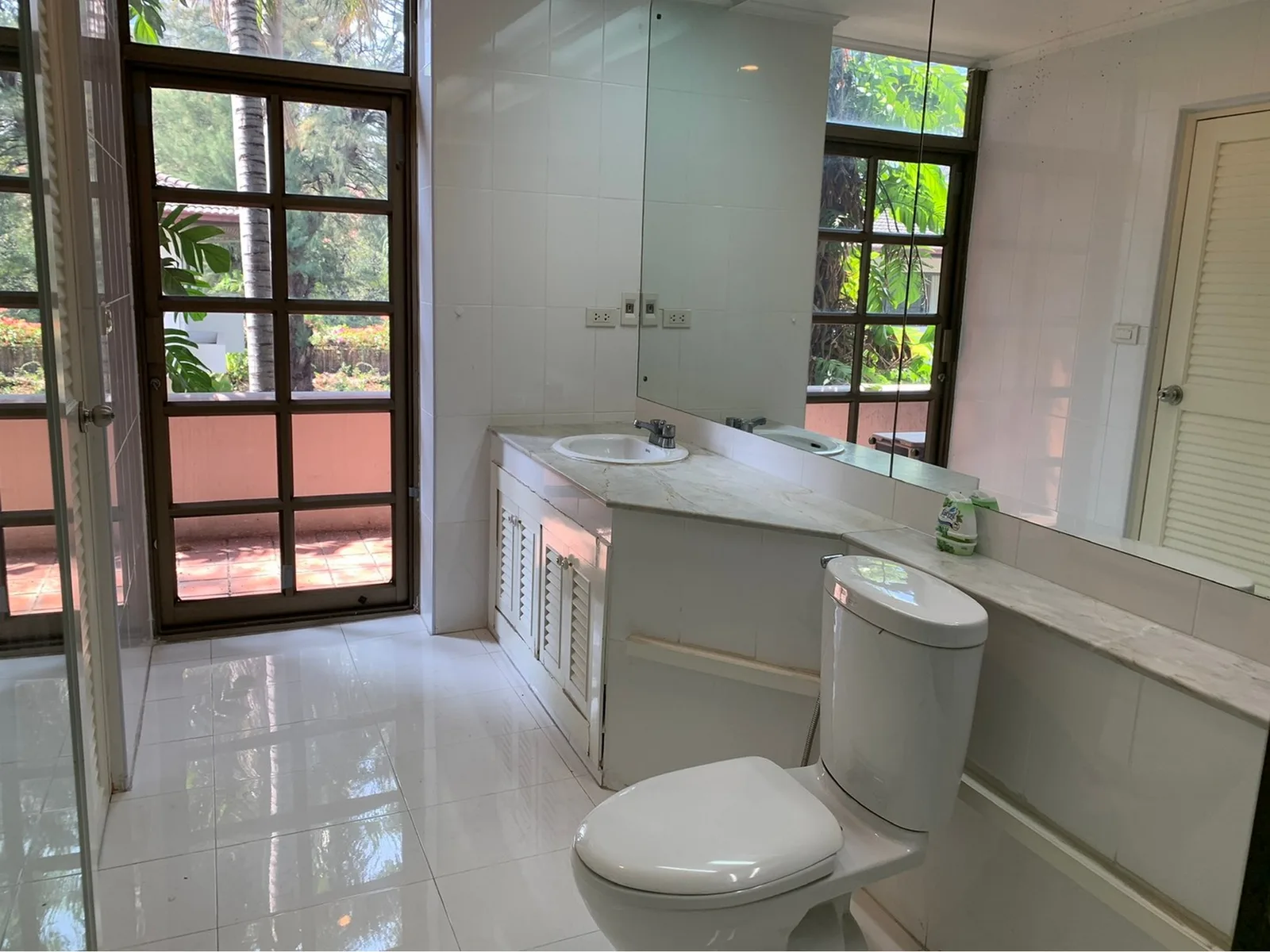 Single House Soi Ruamrudee — photo 14