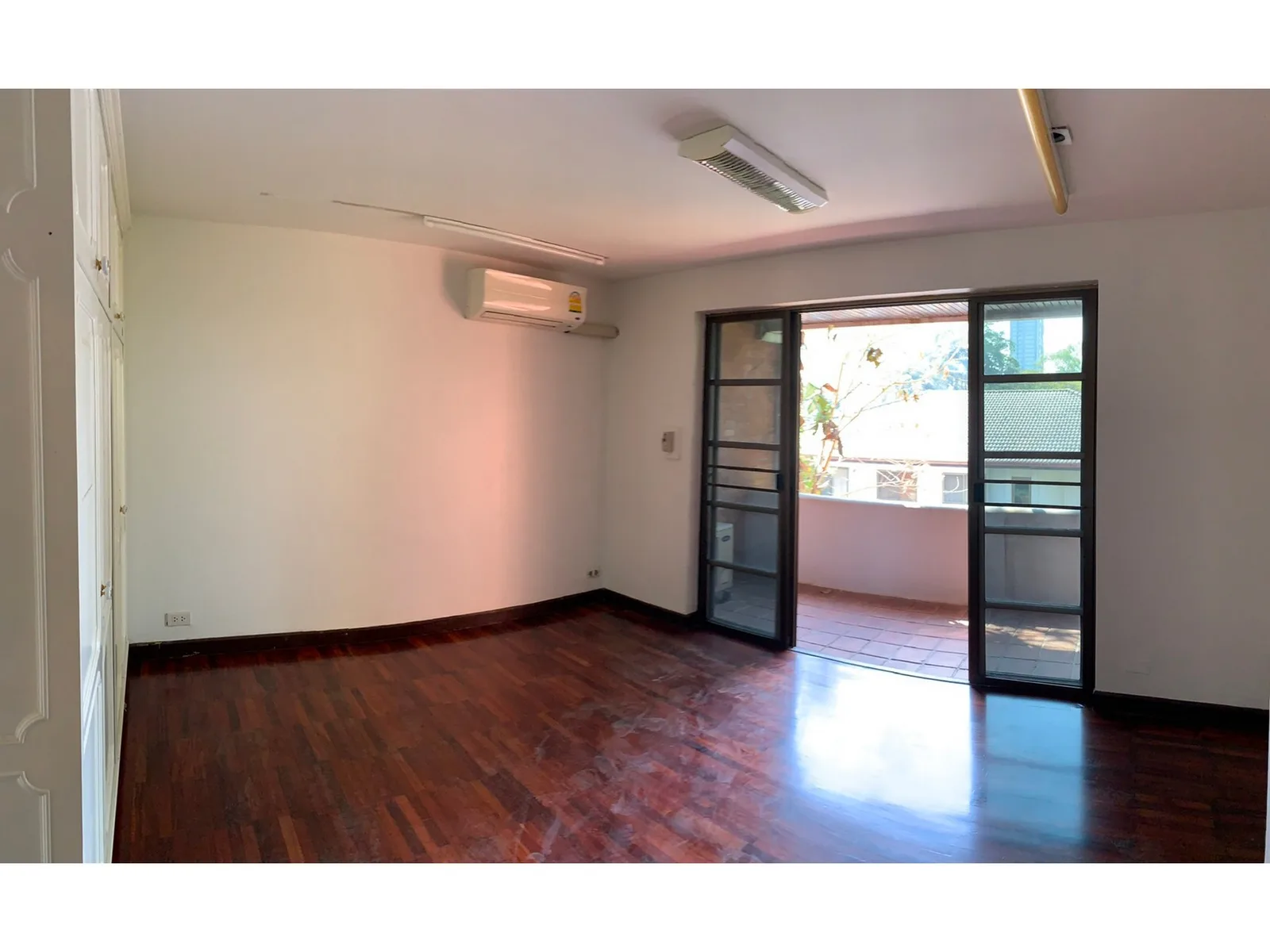Single House Soi Ruamrudee — photo 6