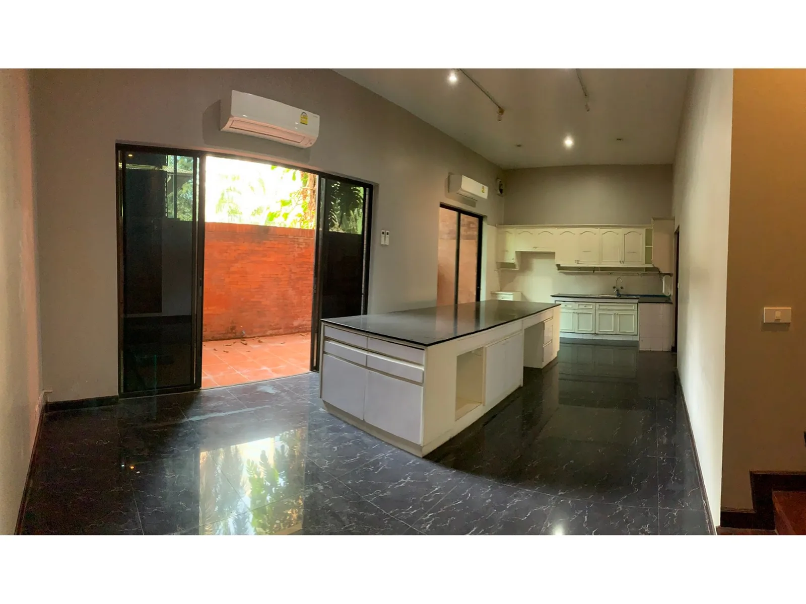 Single House Soi Ruamrudee — photo 10