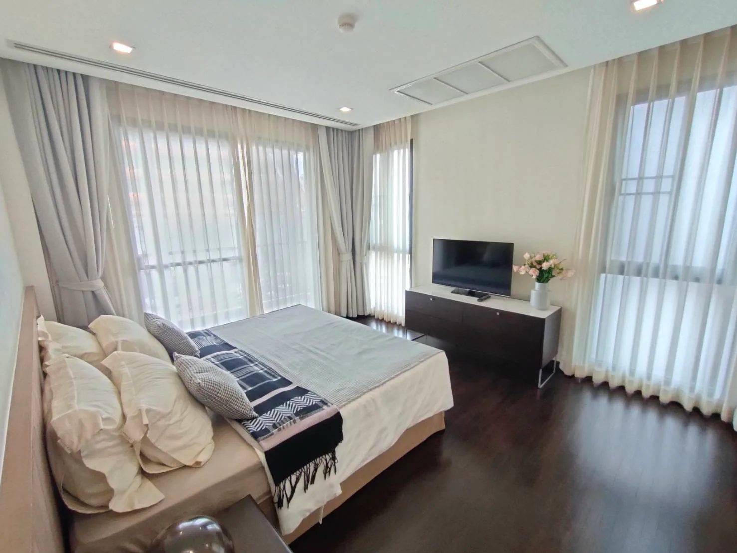 Monet House Apartment — photo 3