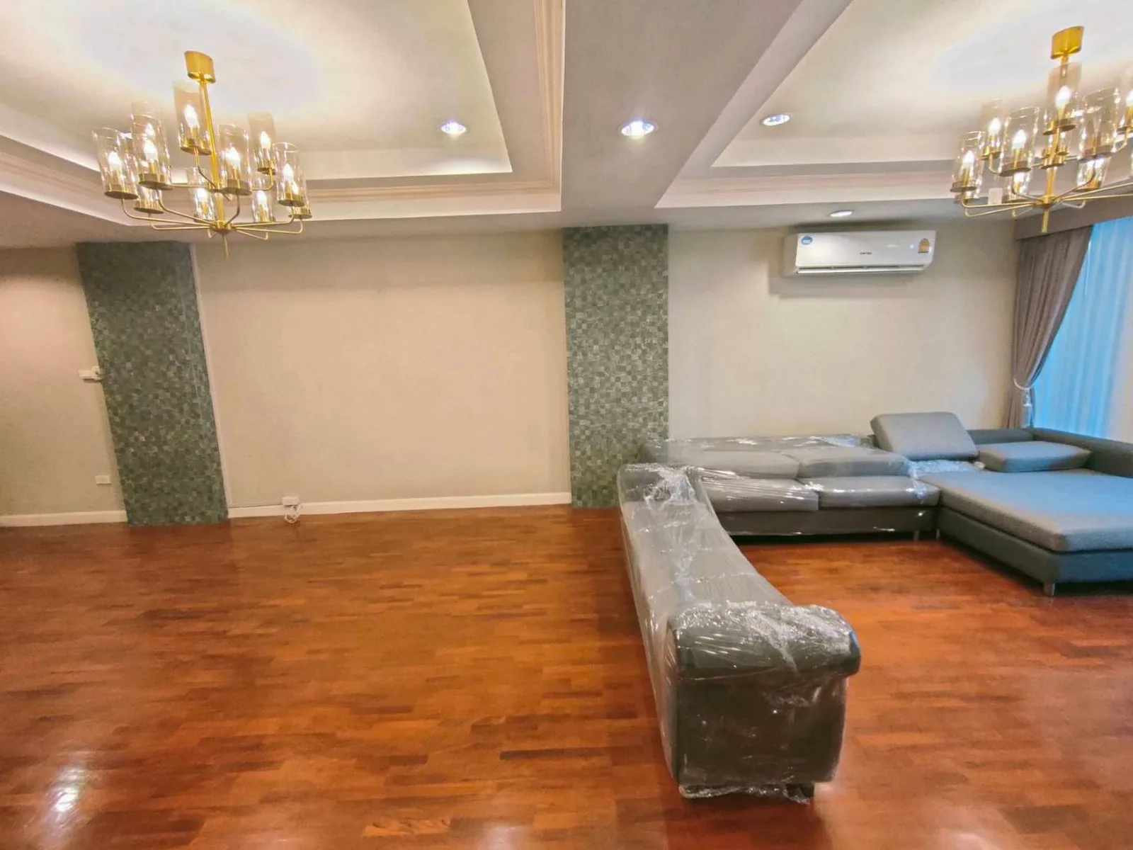 Premier Condominium — photo 2
