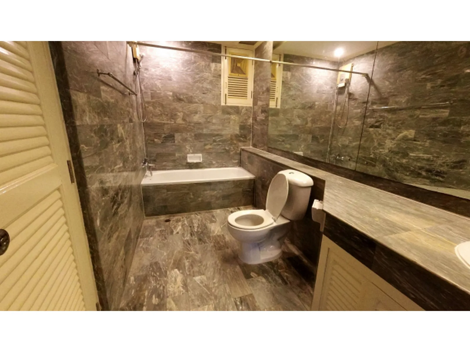 Single House Soi Ruamrudee — photo 12