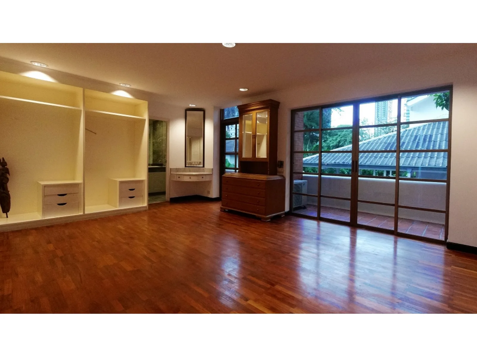 Single House Soi Ruamrudee — photo 4