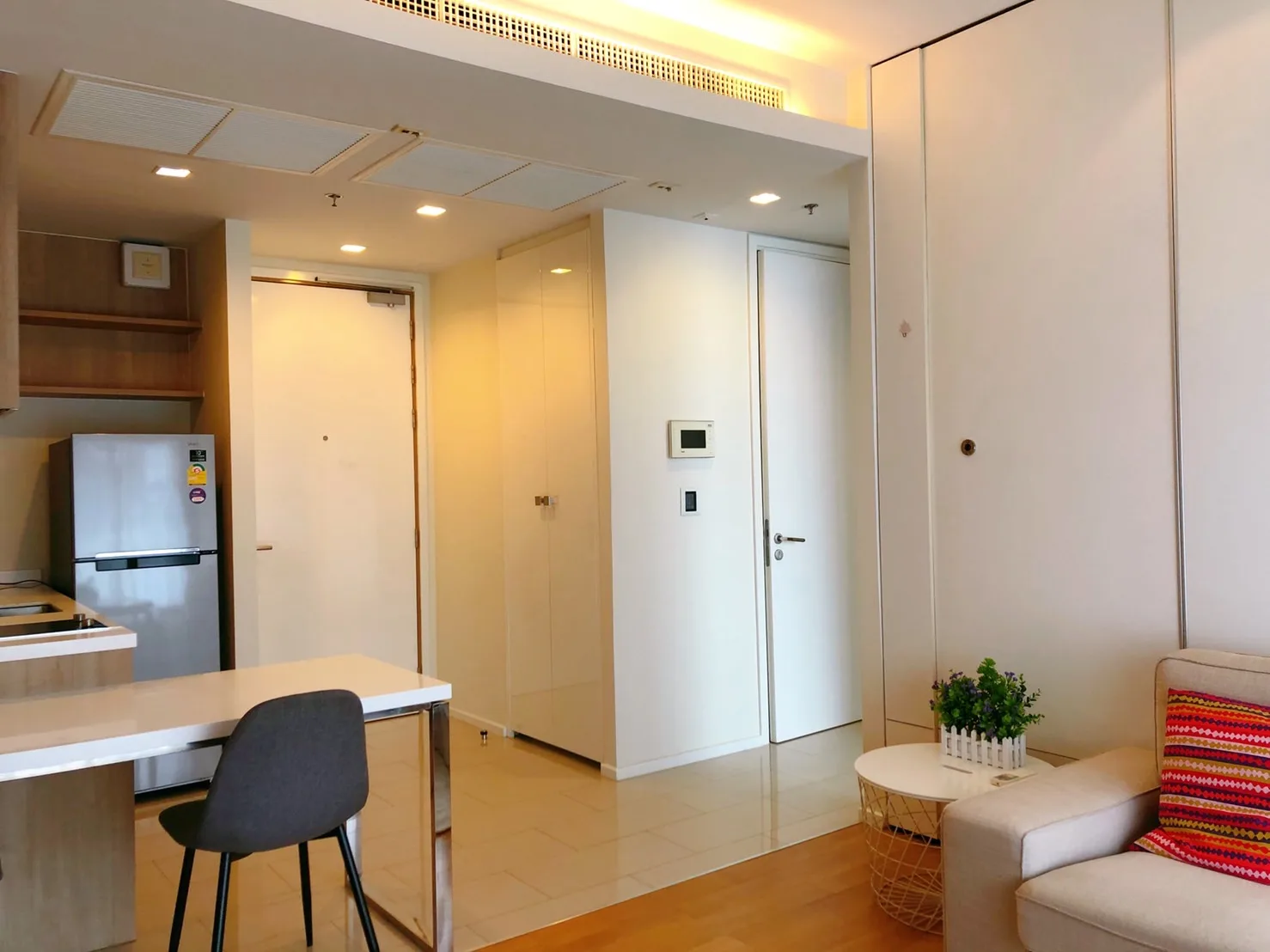Circle Living Prototype — photo 4