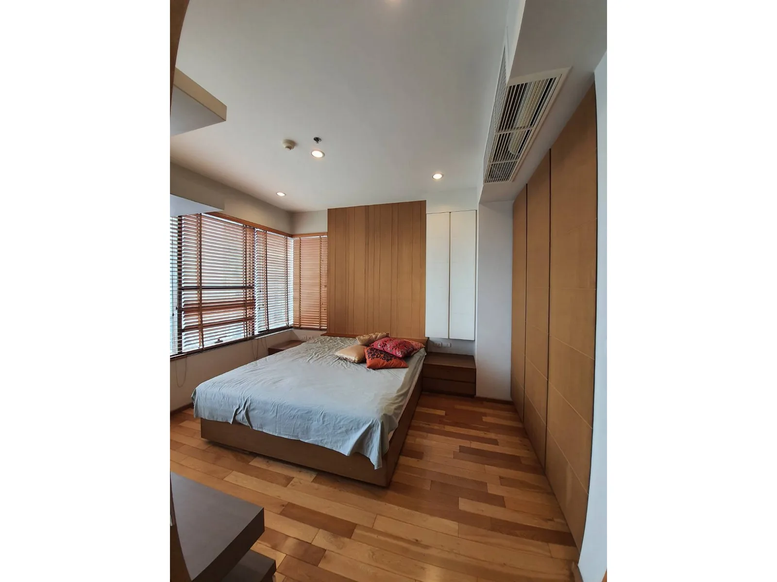 The Emporio Place — photo 5