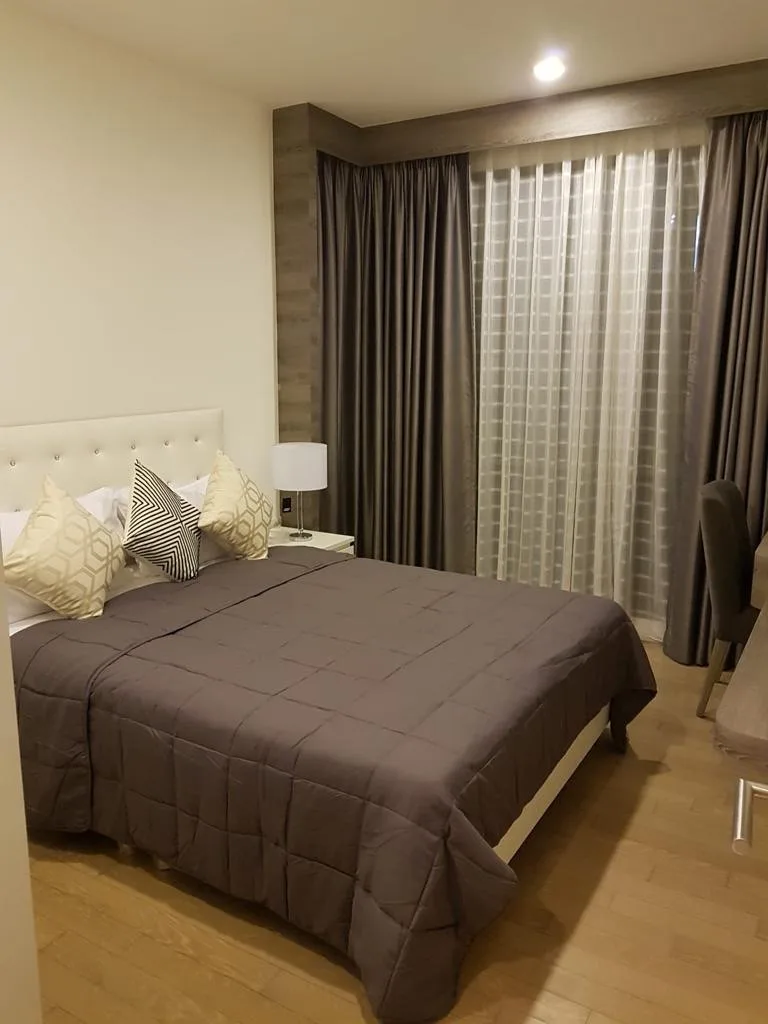 Trapezo Sukhumvit 16 — photo 6